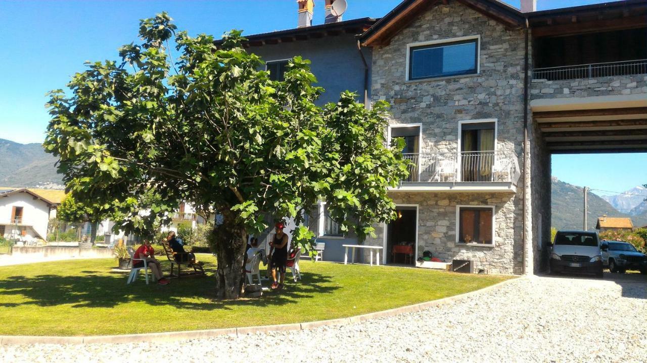 Casa Vacanze Zia Vivina B N Sorico Exteriér fotografie
